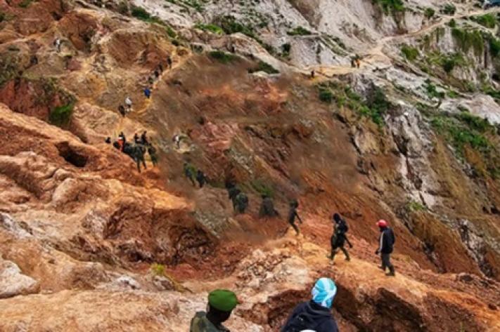 mediacongo's tweet image. #RDC : Des acteurs locaux craignent l&apos;exploitation illégale et l&apos;exportation frauduleuse du #Pyrochlore par les terroristes #M23/#RDF qui occupent actuellement la mine de #Lueshe, dans le #Rutshuru, autrefois attribuée à la #SOMIKIVU par le gouvernement congolais…