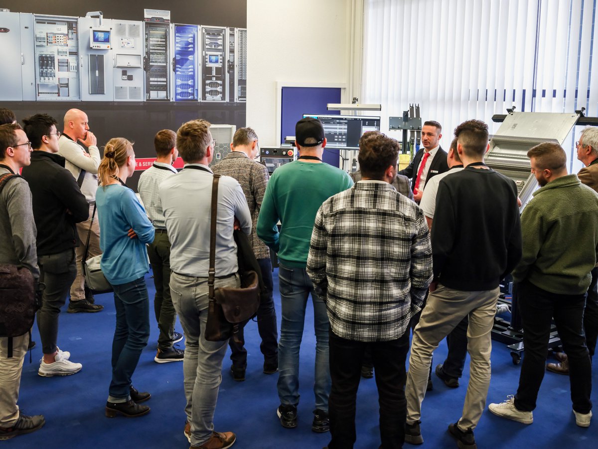 Wir freuen uns, die Eröffnung des neuen Rittal Application Centers (RAC) in Neuenhof, Schweiz, bekannt zu geben.  

Weitere Informationen zum neuen Rittal Application Center finden Sie hier: 
👉 rb.gy/2gmyxz

#RittalApplicationCenter #RittalandEPLAN