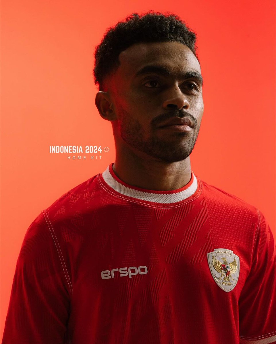 Box2BoxBola's tweet photo. Emoji ketiga kamu adalah respons lihat seragam baru Timnas Indonesia https://t.co/vPUDBxqcLY