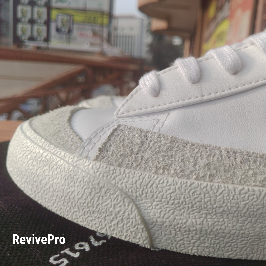 ReviveProHQ's tweet photo. Welcome the new week with clean and fresh pairs of sneakers. Reach out to us for more info about our premium sneaker cleaning services.

Call/WhatsApp us at +256 780 967 615 or visit us at our Maria's Galleria shop.

#WeAreRevivePro #ReDefiningSneakerCare https://t.co/GwFAu0PSw2
