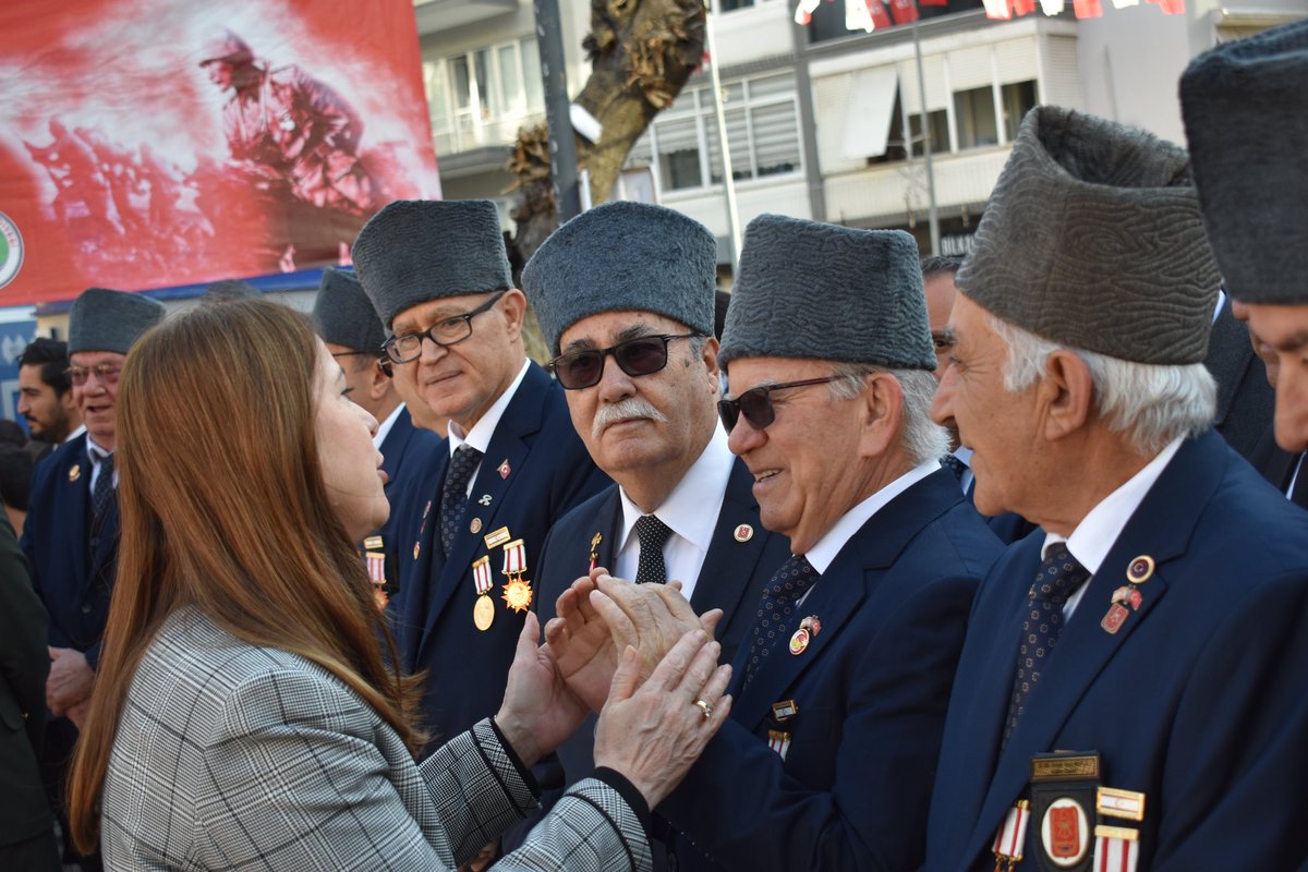 fcalkaya35's tweet photo. 18 Mart Çanakkale Zaferi ve Şehitlerimizi Anma Etkinliği nedeniyle ilçemizde düzenlenen törenler katıldık. 
Bu toprakları bize vatan yapan Gazi Mustafa Kemal Atatürk ve tüm Şehitlerimizi rahmet ve minnetle anıyorum. https://t.co/4tyCn5R1cz