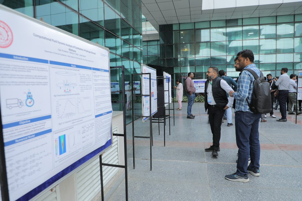 Day one of #IPHE outreach also featured insightful poster presentations promoting #Hydrogen and #fuelcells, highlighting their pivotal role in advancing sustainable energy solutions.  @FollowCII @SECI_Ltd #IPHE2024 #HydrogenQuiz #MNREIndia