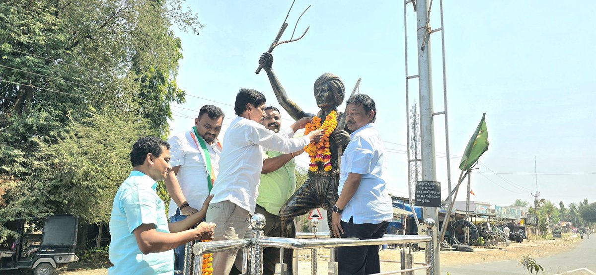 ઉચ્છલ તાલુકા કોંગ્રેસ પક્ષના આગેવાન કાર્યકર્તાઓની મીટીંગમાં ૨૩ - બારડોલી લોકસભા બેઠકના ભારતીય રાષ્ટ્રીય કોંગ્રેસ પક્ષ નાં ઉમેદવાર સિદ્ધાર્થ ચૌધરીના પ્રચાર કાર્યક્રમોનું આયોજન કરવામાં આવ્યું.