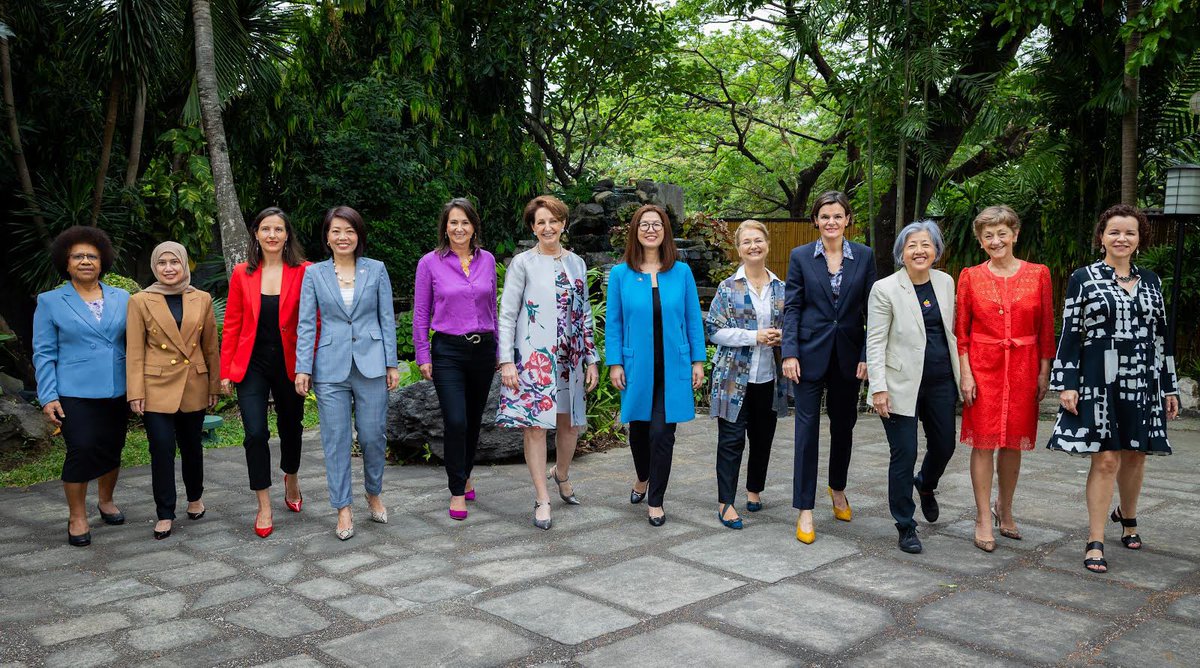 This #WomensHistoryMonth, these strong women who represent their countries as ambassadors to the Philippines are making great strides, working together as we pursue stronger relations with the Philippines.  #DiplomacyMatters #WomenAtWork 🇵🇭🇺🇸🇵🇬🇧🇳🇫🇷🇸🇬🇳🇱🇦🇺🇸🇪🇬🇧🇷🇴🇨🇴