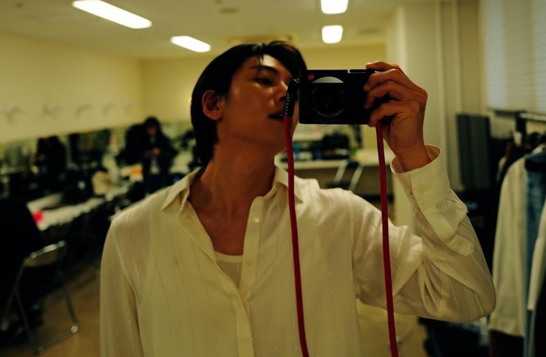 jcwcontent's tweet photo. ji chang wook's mirror selfie pics>>> https://t.co/Y7k2fCAx6b