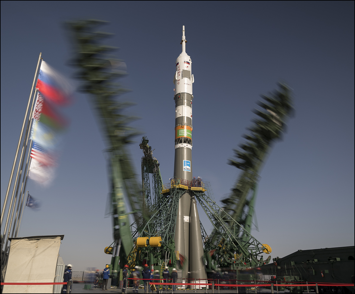 The Soyuz rocket was rolled out to the launch pad today in Baikonur, Kazakhstan ahead of the March 21st launch of Expedition 71 @NASA astronaut Tracy Dyson, Roscosmos cosmonaut Oleg Novitskiy, and Belarus spaceflight participant Marina Vasilevskaya. More Photos:…