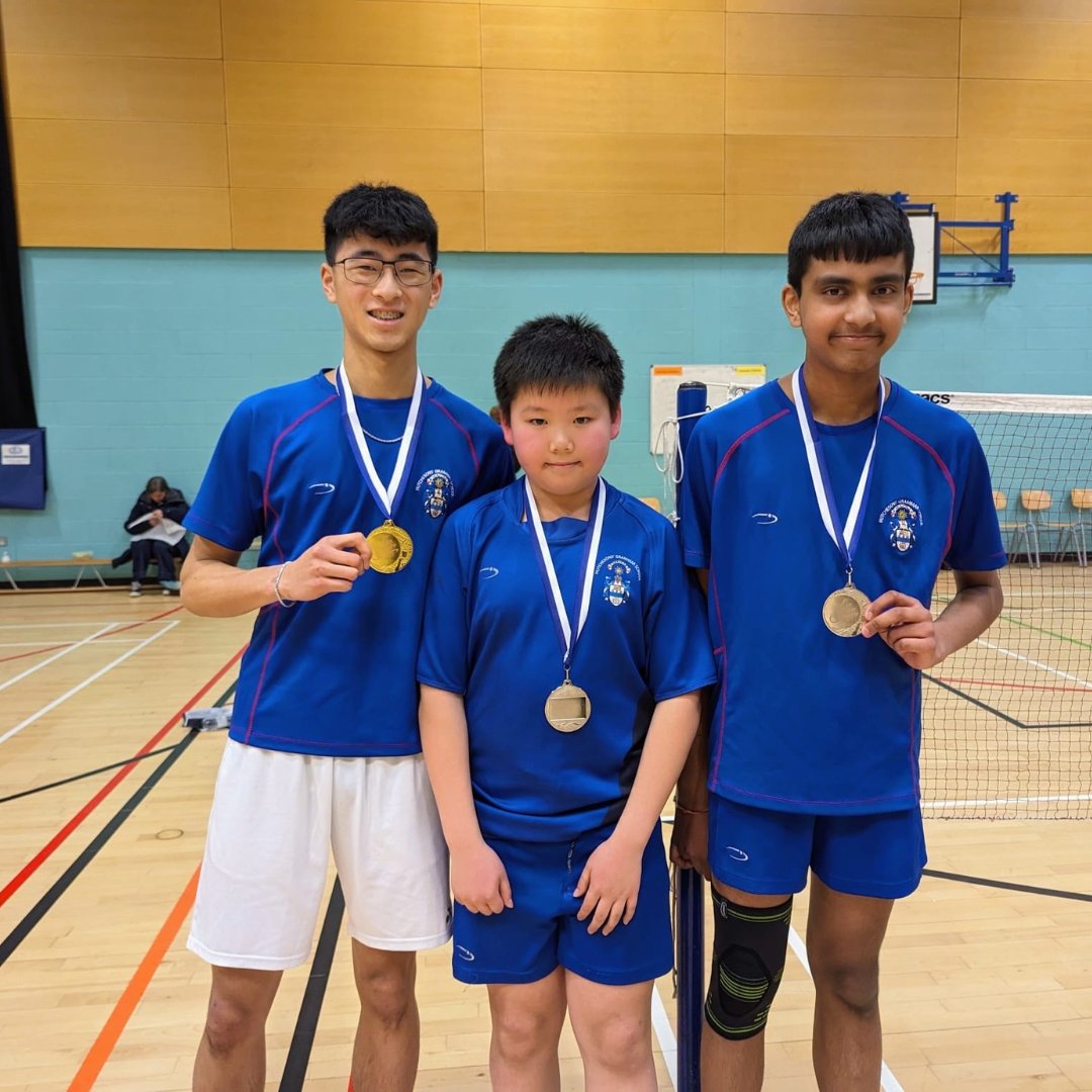 The Scottish Schools Badminton Union recently hosted their Secondary Championships with Lucas (S4) taking 1st place in the Intermediate Boy’s Singles. Lucas + Thenoo (S4) scooped 1st in Intermediate Mixed Doubles. S1’s Maoyan + Divyam were runner up in Junior Boy’s Doubles. 🏆 🏸
