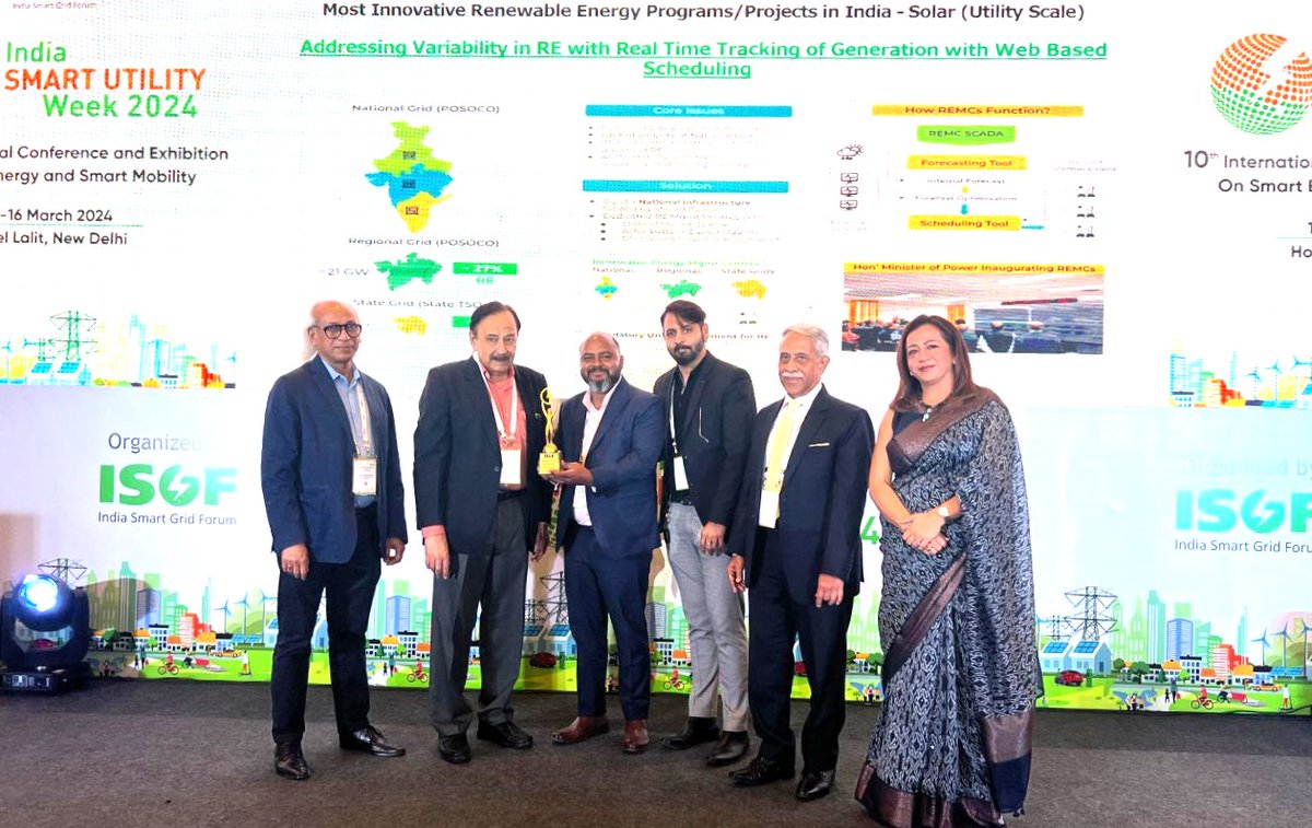 REConnectEnergy's tweet photo. We are delighted to receive the 𝐏𝐥𝐚𝐭𝐢𝐧𝐮𝐦 𝐀𝐰𝐚𝐫𝐝 at the 𝟖𝐭𝐡 𝐈𝐒𝐆𝐅 𝐈𝐧𝐧𝐨𝐯𝐚𝐭𝐢𝐨𝐧 𝐀𝐰𝐚𝐫𝐝𝐬 for "𝐌𝐨𝐬𝐭 𝐈𝐧𝐧𝐨𝐯𝐚𝐭𝐢𝐯𝐞 𝐑𝐞𝐧𝐞𝐰𝐚𝐛𝐥𝐞 𝐄𝐧𝐞𝐫𝐠𝐲 𝐏𝐫𝐨𝐠𝐫𝐚𝐦𝐬/𝐏𝐫𝐨𝐣𝐞𝐜𝐭𝐬 𝐢𝐧 𝐈𝐧𝐝𝐢𝐚 - 𝐒𝐨𝐥𝐚𝐫 (𝐔𝐭𝐢𝐥𝐢𝐭𝐲 𝐒𝐜𝐚𝐥𝐞)." https://t.co/N1EWASq6z9
