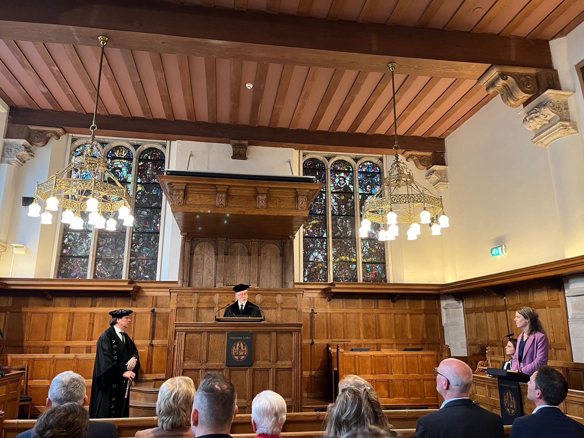 Dr. Loes van Beers verdedigde op 12 Maart in het academiegebouw in Leiden haar proefschrift naar de invloed van patiënt kenmerken, chirurgische bandering en implant design op de uitkomst na een totale heupprothese.

We zijn enorm trots op haar harde werk en het mooie resultaat!🎉