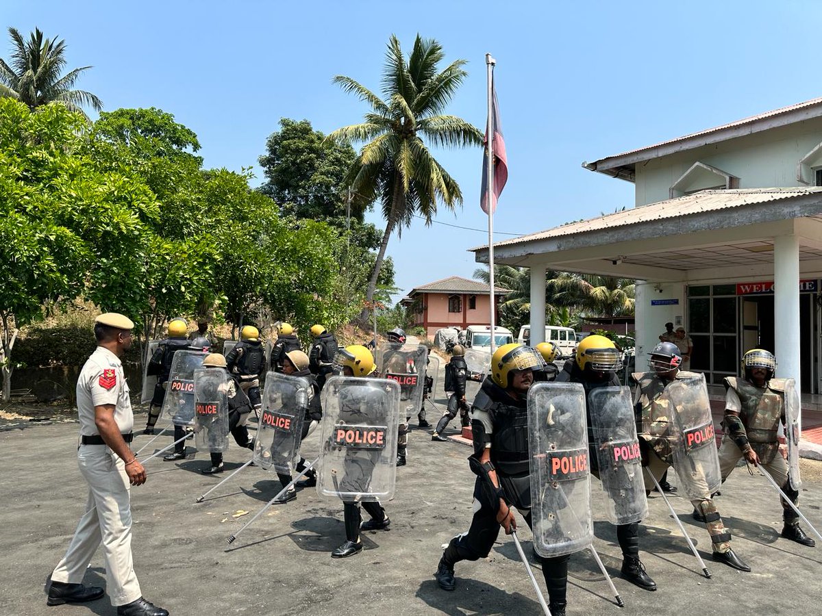 AndamanPolice's tweet photo. Getting ready for General Election 2024!
#PTSProthrapur conducted Crowd Control Management Training Programme for police personnel of PS Baratang, Kadamtala, Rangat, Billiground, Mayabunder, Kalighat, and Diglipur from 14th March to 17th March 2024. https://t.co/uaIJMvWQ0g
