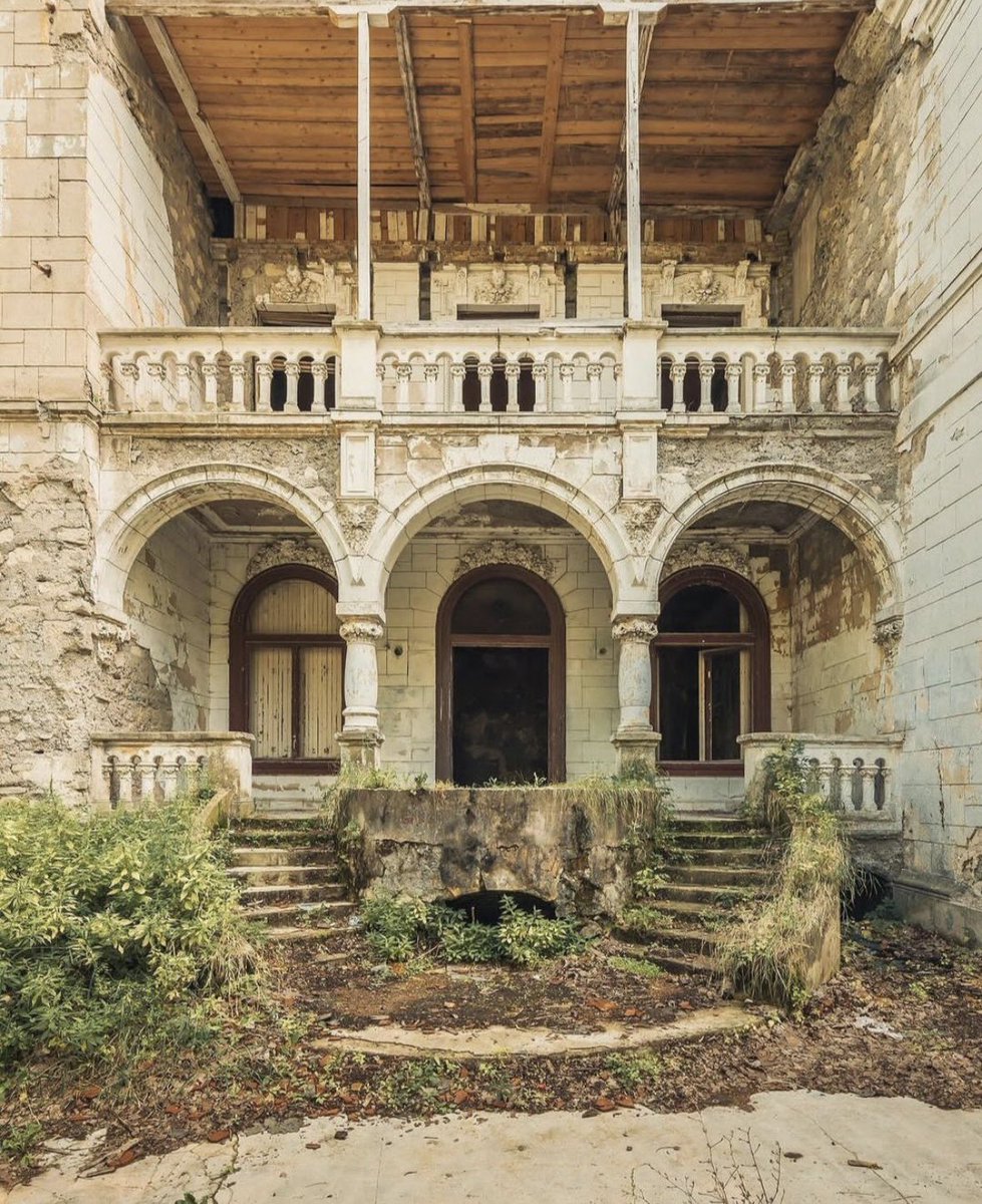 CarteUrbex's tweet photo. • Exploration urbaine •
•
➺ https://t.co/qtXo28AILG 🗺
•
➺ Photo: @out.explauren 
➺ Follow: @CarteUrbex 
➺ Tag: #carteurbex
•
#urbex #urbexfrance #abandoned #urbexphotography #decay #urbexworld #abandonedplaces #urbexexploration #urbexphoto #photography #urbexplaces https://t.co/ziWMUfOOZk