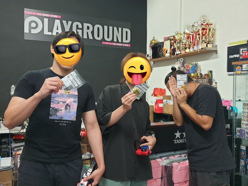 beykename1212's tweet photo. シンガポールで参加したベイブレードXのG3大会は優勝3回でした😳
4回も大会参加出来たの嬉しかったし最終日は大会ハシゴして2連覇できたの最高のお土産だ😝
メタベイ時代は無双してたんですよを証明出来た気がします。へへ
ブレーダーがめちゃくちゃ見送りしてくれたり最高の1週間でしたもう戻りたい🥲 https://t.co/6MgVRvsOxY
