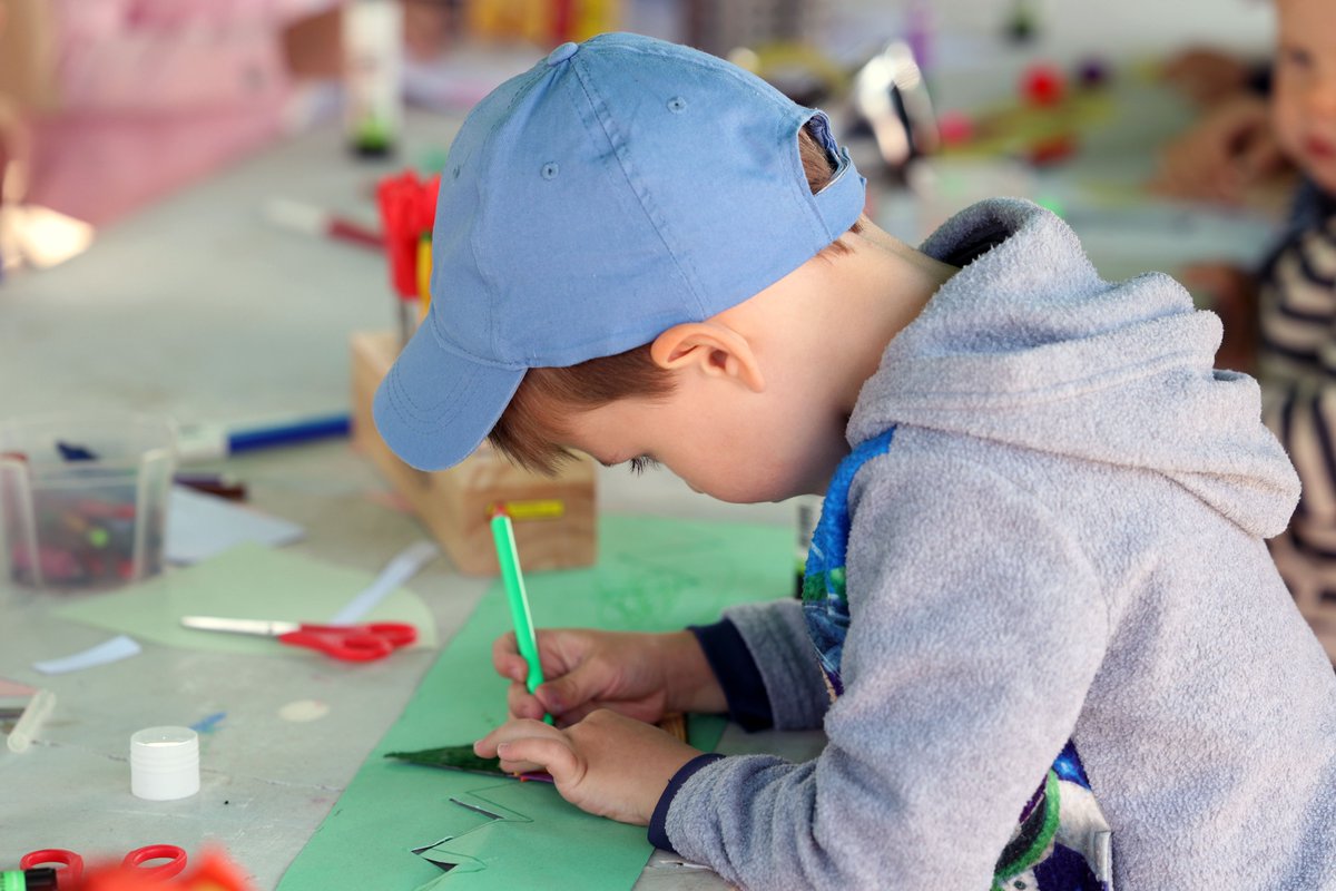 Are you looking for free school holiday activities? Join local artist Nathan Sheen for family craft sessions in the Art Gallery on 3 April, 11am to 3pm.