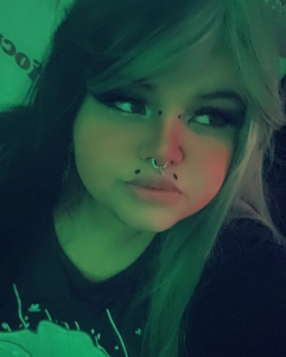 Demented_Senpai's tweet photo. If I had a twitch would anyone even watch? https://t.co/G44U951aUz