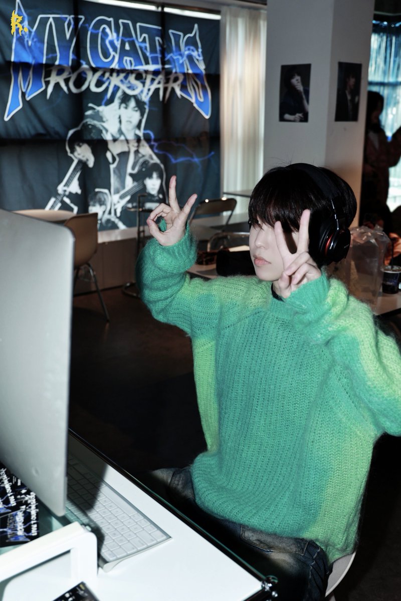 240318 🎮

#GHOST9 #고스트나인 #SHIN #이신 #MY_CAT_IS_ROCKSTAR