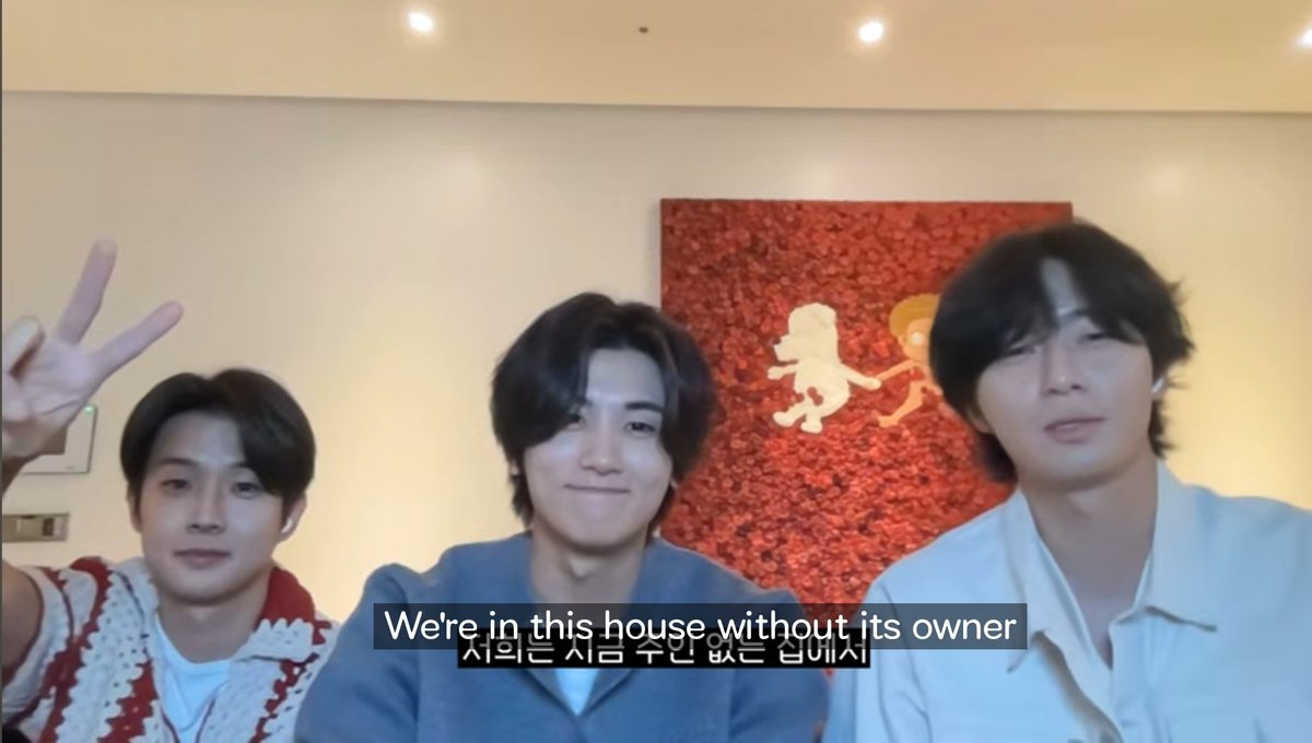 winnttaebear's tweet photo. 👤 we're in this house without its owner https://t.co/WfIzyZCplq