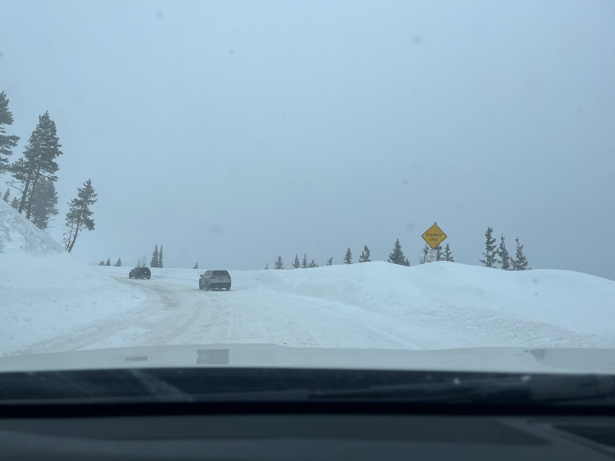 FrankWaughKAKE's tweet photo. Back to work after a spring break trip to Colorado. Check out this picture we captured as we crossed Monarch Pass on Friday! #MonarchPass #COwx https://t.co/rVDT81fEUs