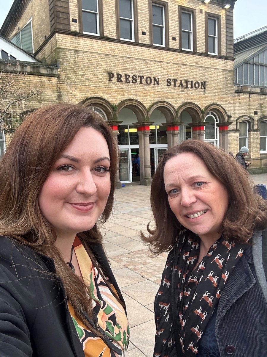 Good morning, we are on our way to London today to present to the Student Nursing Times awards judging panel. Wish use luck 🤞@derianhouse <a href="/NursingTimes/">Nursing Times</a> #SNTA