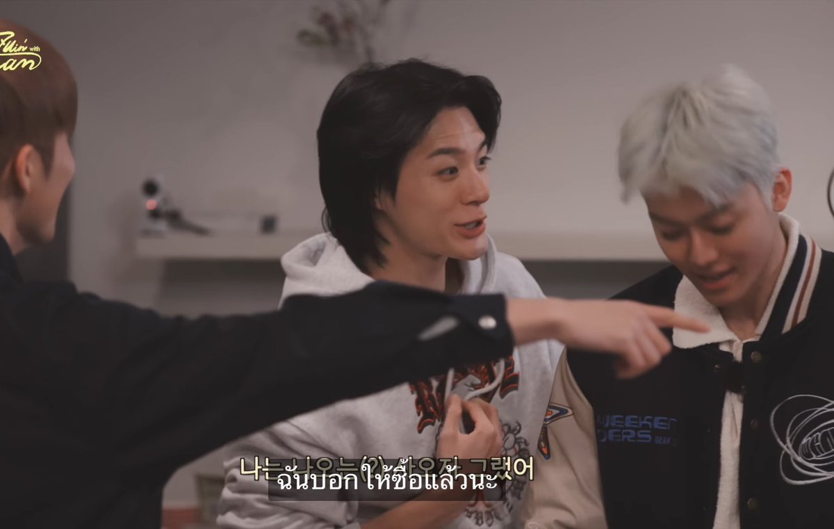 klao21's tweet photo. ดูโน่มานฟ้องแจมินว่าตัวเองบอกให็ซื้อหอมมาละนะ แต่ม้าคอะแหละบอกไม่จำเป็น โอ้ย ยัยขี้ฟ้อง ดื้อมาก555555555555555555555555555555 https://t.co/VZvCMkaSAH