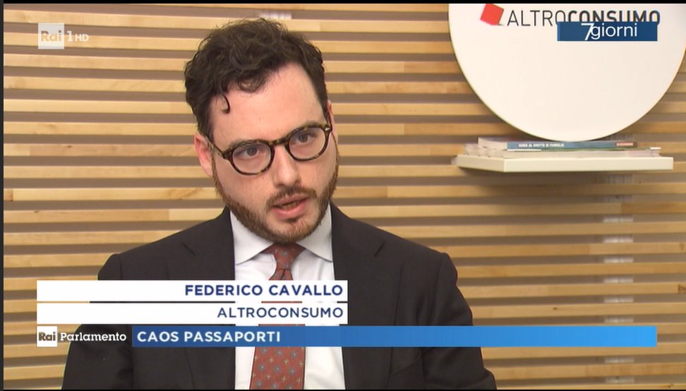 “Il passaporto italiano è tra i più cari, tre volte rispetto alla Spagna. Il problema è anche la modalità di pagamento: con bollettino postale e marca da bollo. I pagamenti digitali non sono tra le opzioni” @federicocavallo, Responsabile Relazioni Esterne su @RaiParlamento