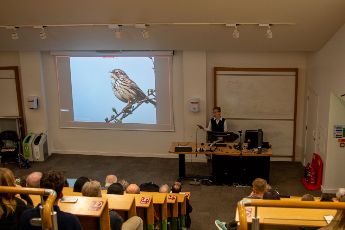 We were thrilled to have Professor @juliet_vickery from @_BTO at our Annual Lecture this year Her talk provided valuable insights on the need for good science to inform bird conservation and the importance of working with people to make such conservation efforts effective 🐦‍⬛