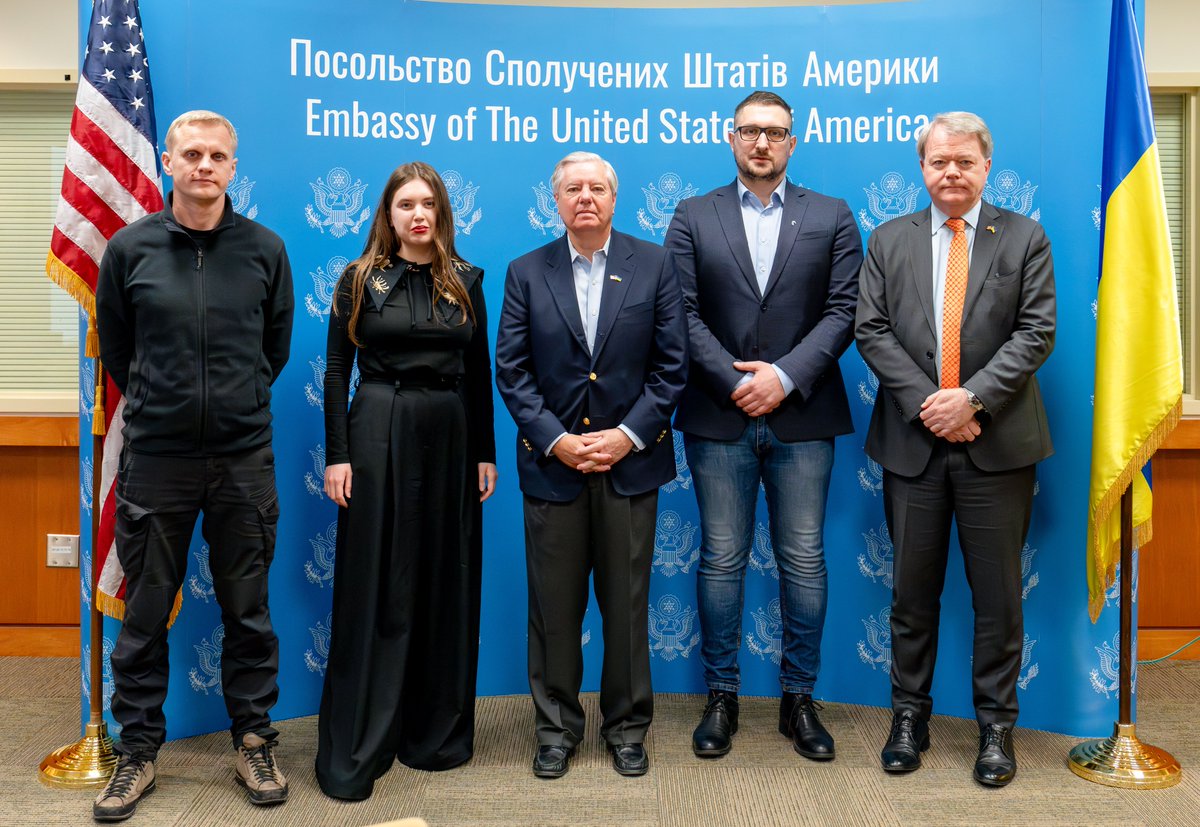 .@LindseyGrahamSC and CDA Needham met with @ANTAC_ua, @TransparencyUA, and @DEJURE_UA to hear about Ukraine’s continued anti-corruption efforts that will help Ukraine achieve its goal of a Euro-centric, democratic future.