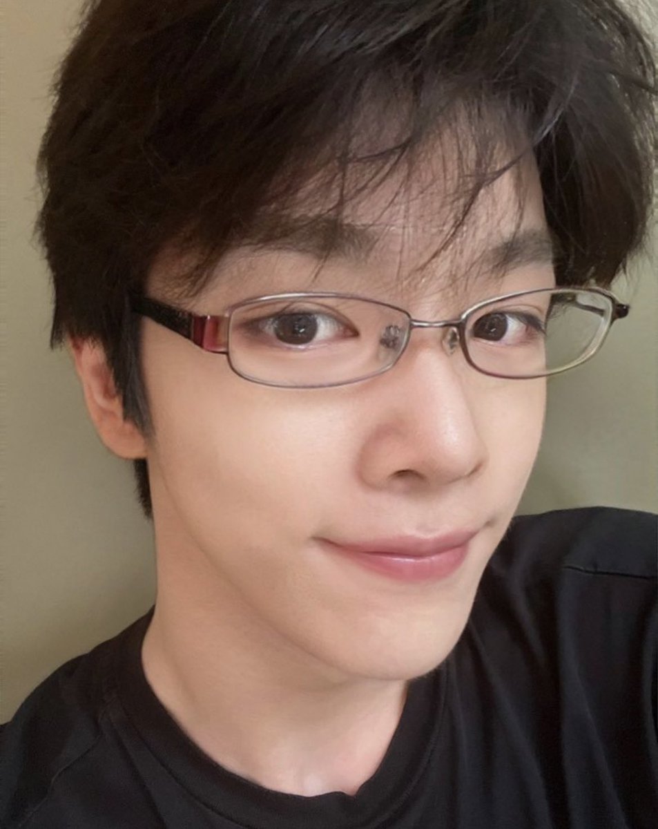 ㄴ|.. tweet media