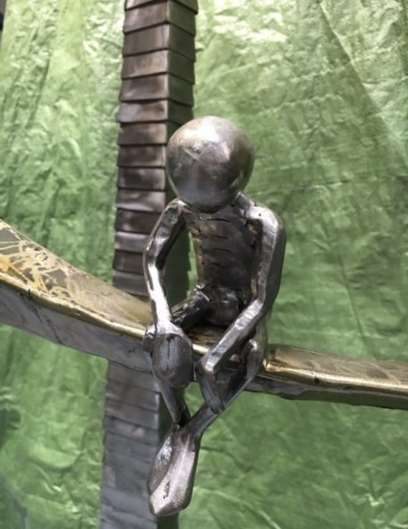 sladeweld's tweet image. This little guy sat looking down on the earth thinking “what a mess” .. 
nice poignant sculpture I made a while back. 
find smiles where you can people, it can be rough out there. 
🌙
🌎
#MondayMood 
#dostuff 
#makethings 
#creative #metal #art 
#madebyme #commisionsopen…