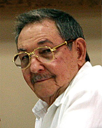 "La política de hostilidad permanente y el bloqueo del gobierno de los Estados Unidos es la principal causa de las dificultades de nuestra economía, no tengan dudas de esta realidad, aunque el enemigo invierta millones de dólares y mucho esfuerzo para ocultarlo" #RaulEsRaul