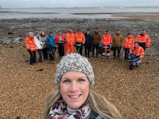 Last week, as part of the Great British Spring Clean, a team of willing volunteers from ABP Southampton braved the elements to clean up Weston and Netley beachfront. The team spilt into groups to cover the widest area possible . All the items were bagged up and taken away.