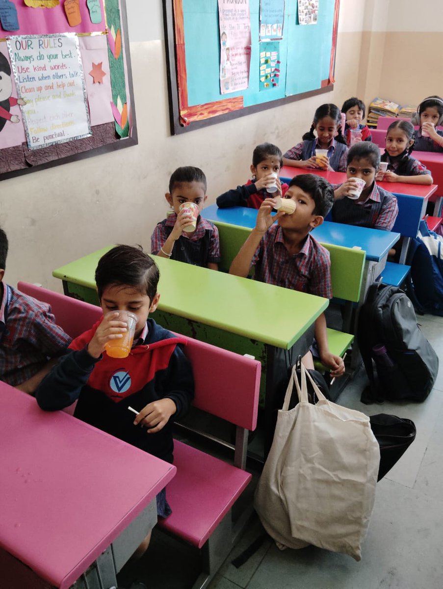 GlobalVels's tweet photo. Vels Global School, 3H Activity - Making orange juice in (HSR) Branch.

#velsglobalschool #BengaluruKarnataka #kidsactivities #activity #orangejuice #velsgroup #velsglobal #Chennai #velsuniversity #education #topschoolsinchennai #instagram #ChildrensEducation https://t.co/WazchLxzP0