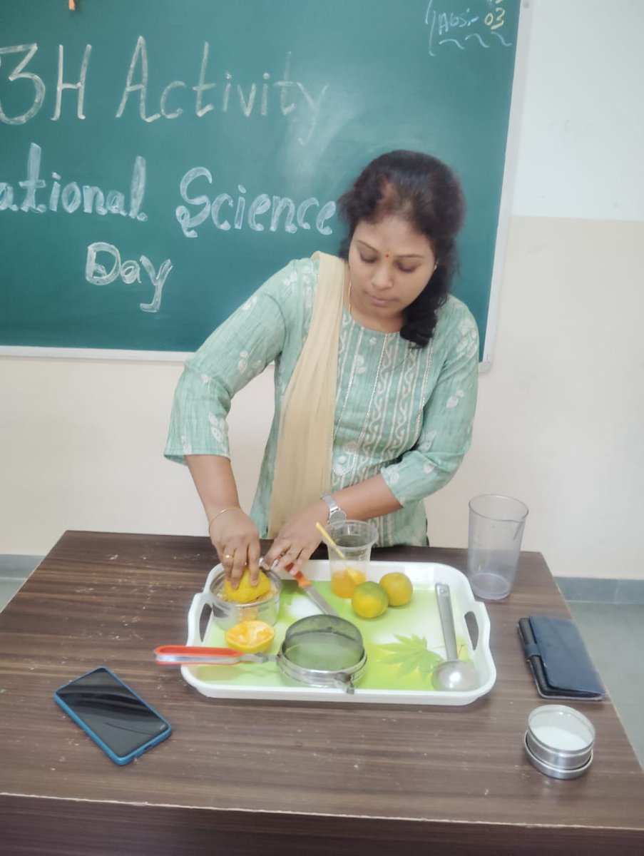 GlobalVels's tweet photo. Vels Global School, 3H Activity - Making orange juice in (HSR) Branch.

#velsglobalschool #BengaluruKarnataka #kidsactivities #activity #orangejuice #velsgroup #velsglobal #Chennai #velsuniversity #education #topschoolsinchennai #instagram #ChildrensEducation https://t.co/WazchLxzP0