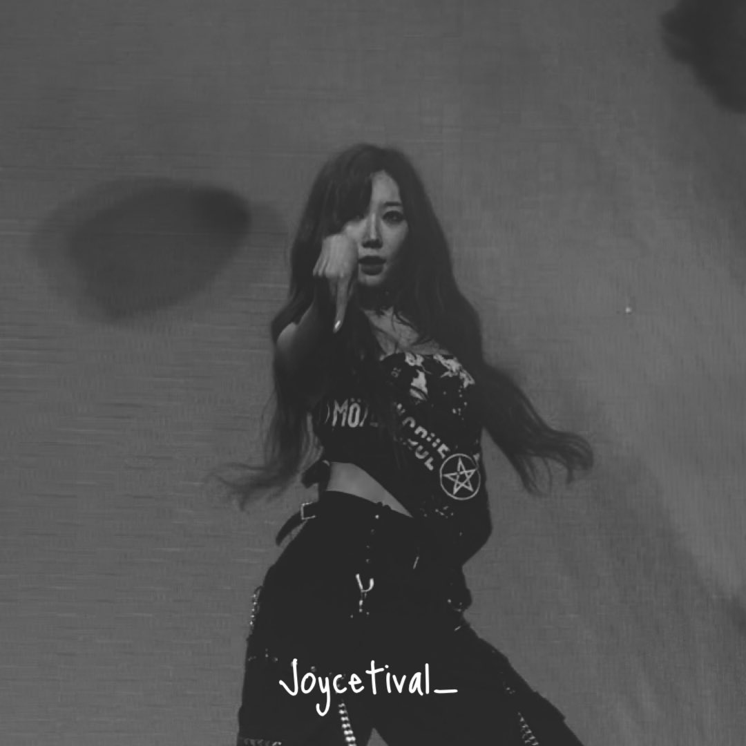 dcatcherbr's tweet photo. [🎥] Handong no concerto Luck Inside 7 Doors em Londres (Inglaterra) (21/02)!                                                         

#DreamcatcherInLondon #Dreamcatcher #드림캐쳐 드림캐쳐 @hf_dreamcatcher 

© joycetival_ https://t.co/vqWhqZQcOz