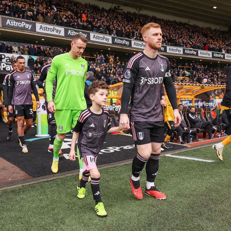 FulhamFCFound's tweet photo. This March is #CPAwarenessMonth, giving us a chance celebrate the achievements of Pan DisAbility players like Laurie!
Laurie was lucky enough to represent @FulhamFC as our mascot at Wolves earlier this month.
#UniteForAccess #FulhamFamily
@CP_Sport @lpftweets https://t.co/DqHtqlShdI