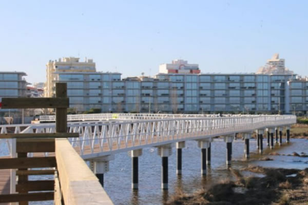 algarve_news's tweet image. New 3.5km Armação de Pêra walkway is a hit.🏖️
algarvedailynews.com/news/23200-new…
#ArmaçãoDePêra #walkway #boardwalk #coastalwalk #Salgados #PraiadosPescadores #PraiaGrande  #Portugal #news #algarve #algarvedailynews #latestnews #algarvenews #localnews