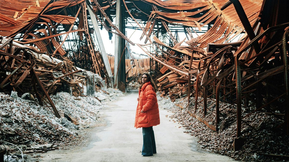 KerrangMagazine's tweet image. Within Temptation head to Ukraine to film video for new single A Fool’s Parade. kerrang.com/within-temptat…