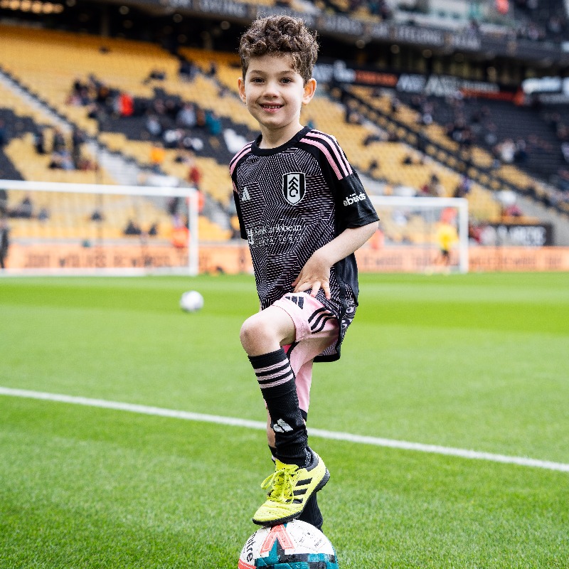 This March is #CPAwarenessMonth, giving us a chance celebrate the achievements of Pan DisAbility players like Laurie! Laurie was lucky enough to represent @FulhamFC as our mascot at Wolves earlier this month. #UniteForAccess #FulhamFamily @CP_Sport @lpftweets