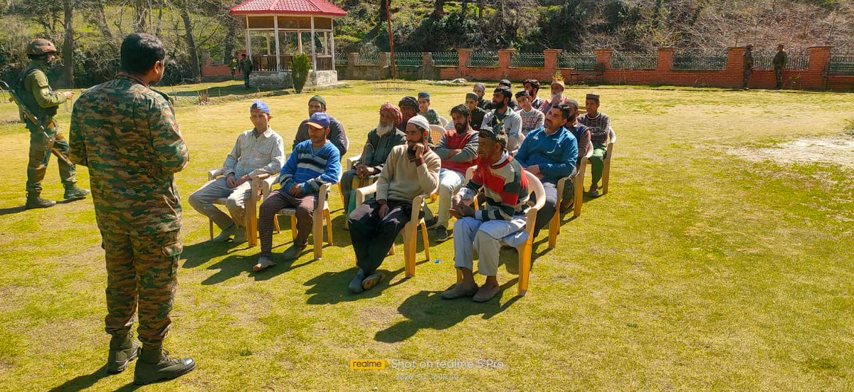 SushilK84655063's tweet photo. The greatest wealth is Health #IndianArmy conducted a health awareness drive at Mughal maidan in #Kishtwar.
#HealthofNation
#BadaltaKasmir
#AmazingJammu
#Bharatsankalpyatra
#NashamuktJK
#shiningJK
@MinistryWCD
@NorthernComd_IA https://t.co/hNlB58LE5y