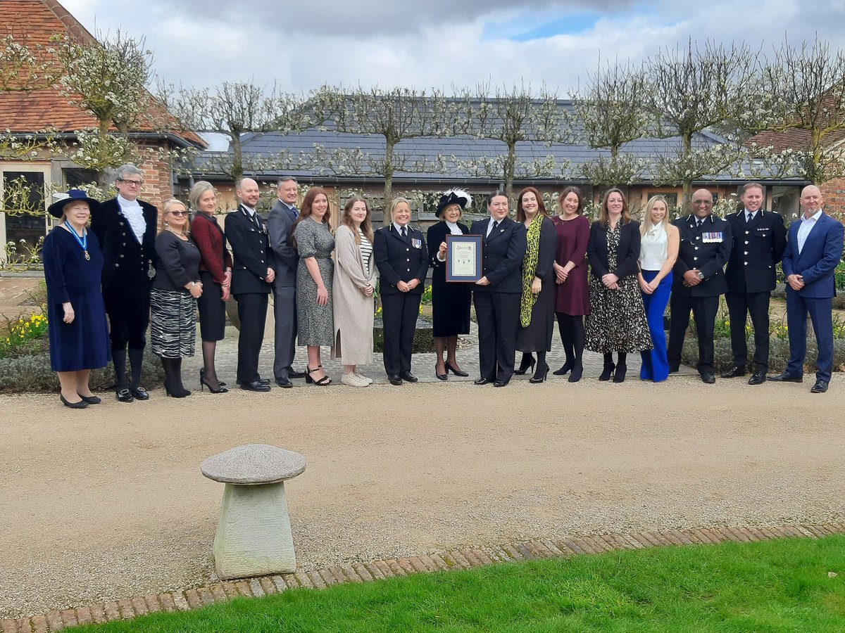 On Friday we had the @ThamesVP Shrievalty Awards ceremony, awarded by the High Sheriff's of Oxfordshire, Buckinghamshire & Berkshire. I was thrilled that our work on Violence Against Women & Girls received an award. Brilliant work by the teams that we continue to progress with.