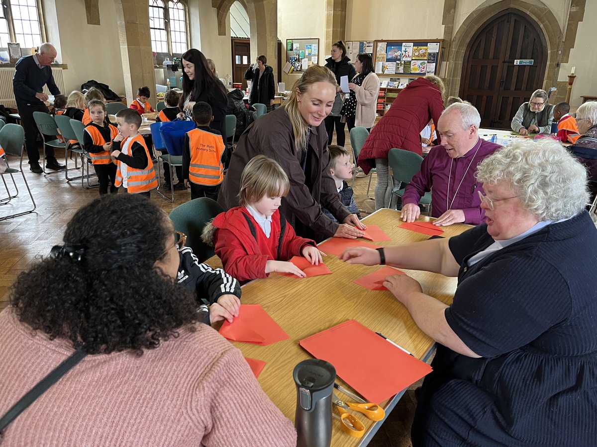 St. Pauls E.H. (@stpaulseh) on Twitter photo Great to have Bishop of Dorking with us and the children this morning for Easter Activities <a href="/RPaulDavies/">Paul Davies</a> - happy to report that his paper plane making skills are first class! <a href="/CofEGuildford/">Diocese of Guildford</a> <a href="/TheHytheSchool/">The Hythe</a> Great to have Bishop of Dorking with us and the children this morning for Easter Activities <a href="/RPaulDavies/">Paul Davies</a> - happy to report that his paper plane making skills are first class! <a href="/CofEGuildford/">Diocese of Guildford</a> <a href="/TheHytheSchool/">The Hythe</a>