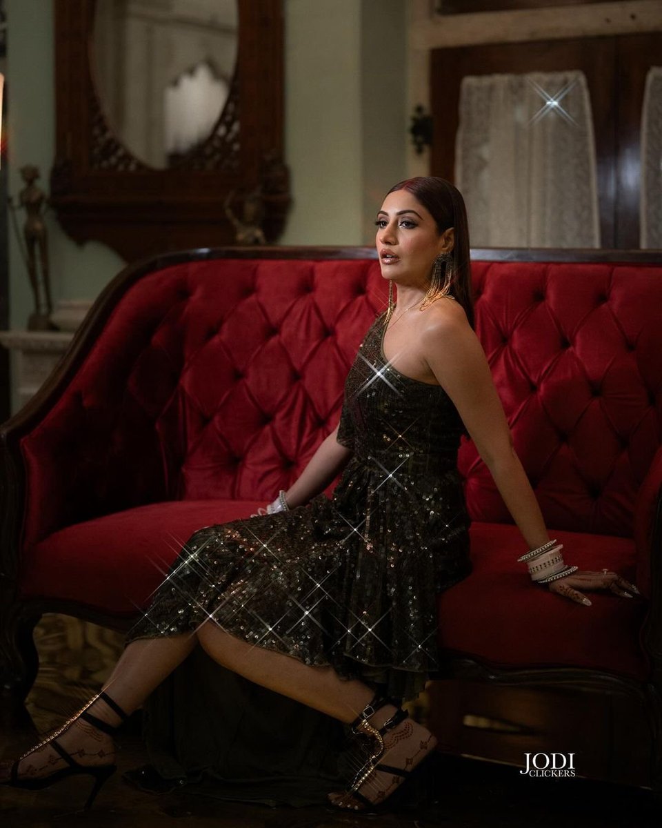 JZT_JYOTIII's tweet photo. "“The thing women have yet to learn is nobody gives you power." You just take it....
@SurbhiChandna #SurbhiChandna #SC #SCians #SCfanfamily #SuKar https://t.co/mCt2qzyoOi