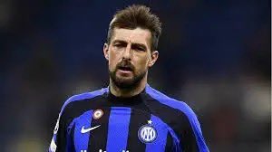 Acerbi has left the training centre of the Italian national team and will not participate in upcoming friendlies in the US. #NoRacism espn.co.uk/football/story…