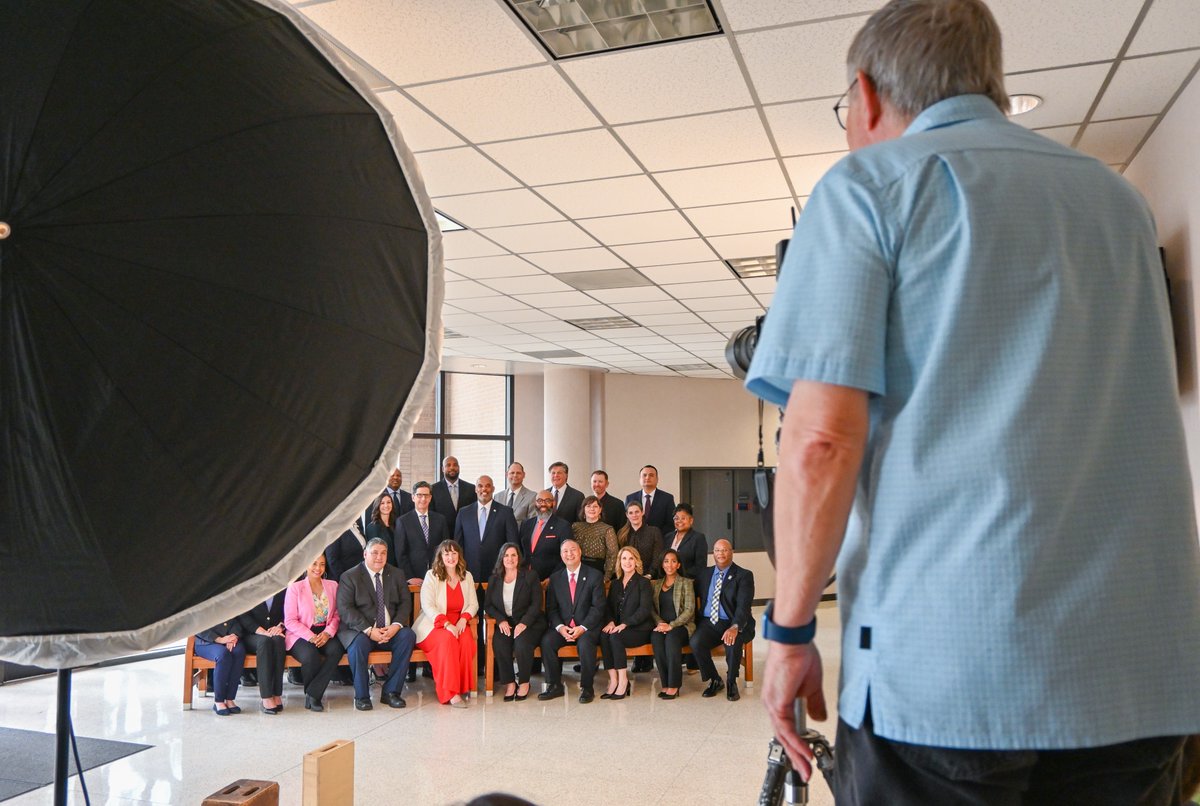 📸 Say cheese for picture day at #HCDE! Our Leadership and Executive Leadership Teams recently welcomed new faces into the frame as they suited up in style to capture the spirit of excellence. The occasion marks #TeamHCDE's first group photos since 2019. #betheimpact