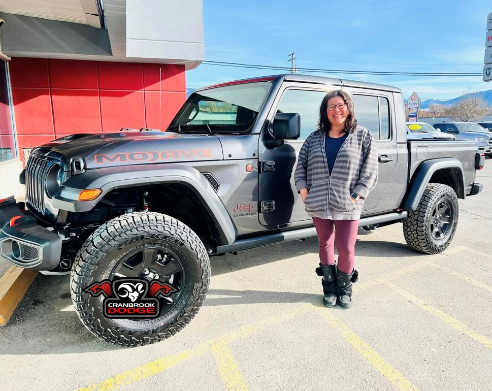 Congratulations to Megan on her new #Jeep Gladiator Mojave! #CranbrookDodge #JeepGladiator #JeepTruck #WelcomeToTheJeepFamily #JeepLove❤️ #ItsAJeepThing