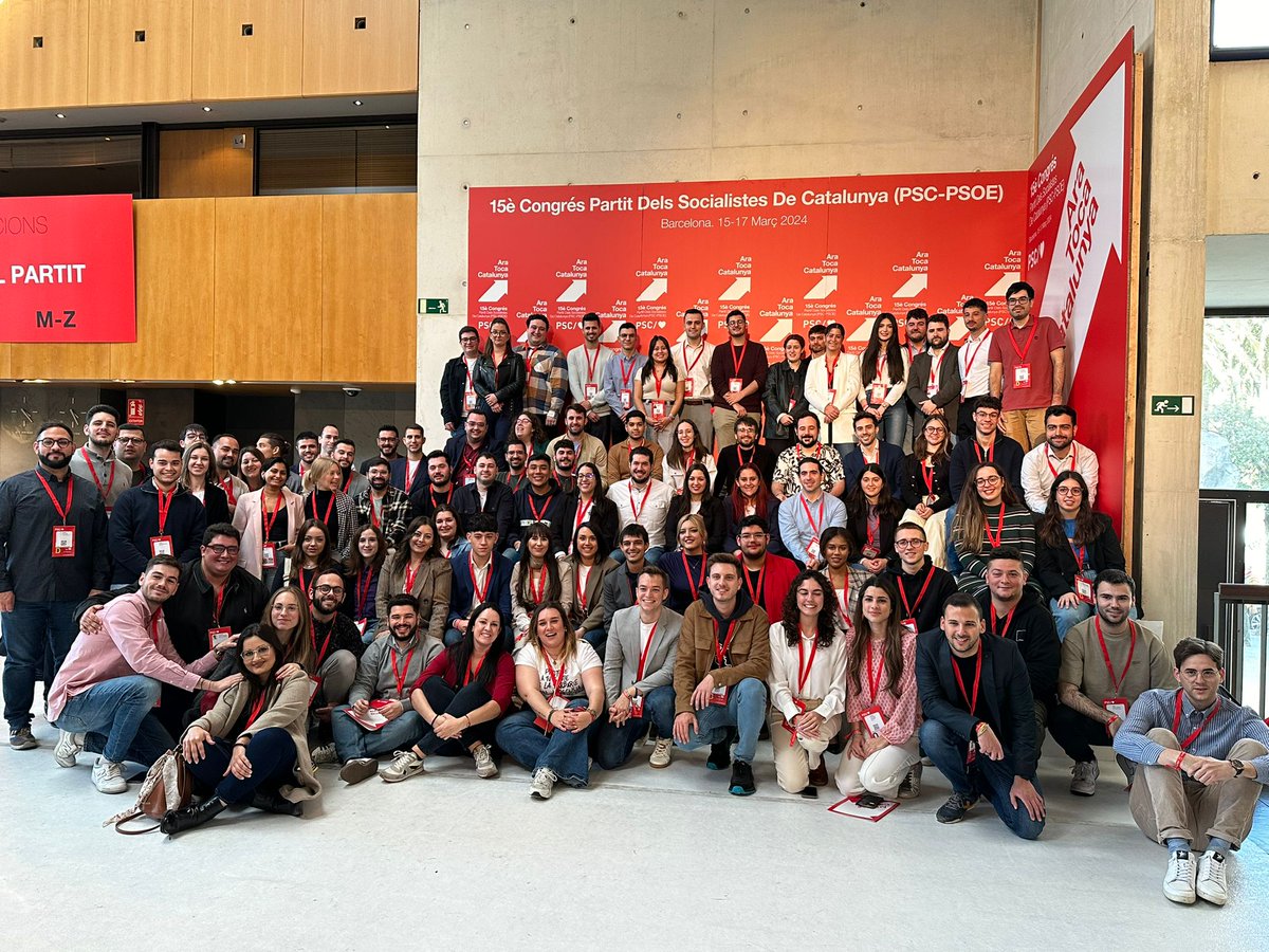 Joves, socialistes, federalistes, feministes, ecologistes i republicanes.

#LaJSCÉsImparable! 🌹✊