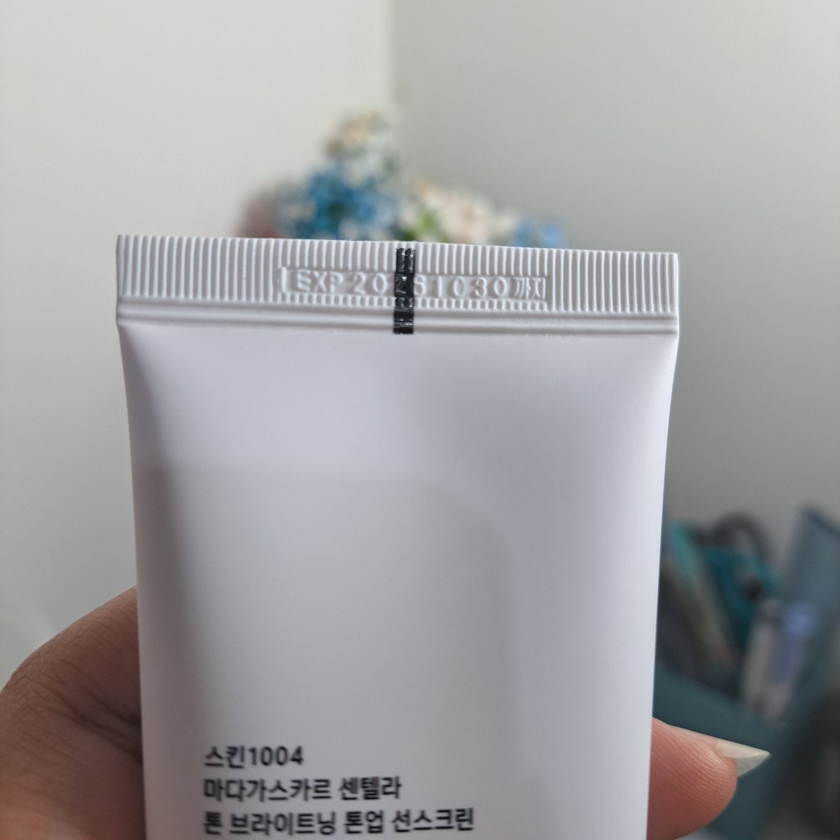 wooziyyyy's tweet photo. wts preloved sunscreen ✨️

Skin1004 Tone Brightening Sunscreen
SPF 50+ PA++++
50 ml
dia ada toneupnya yaa
baru dipake 3x

📍 bdg
💵 110k
🔗 https://t.co/TbNzaS0a0j https://t.co/qyiwXD5rkg