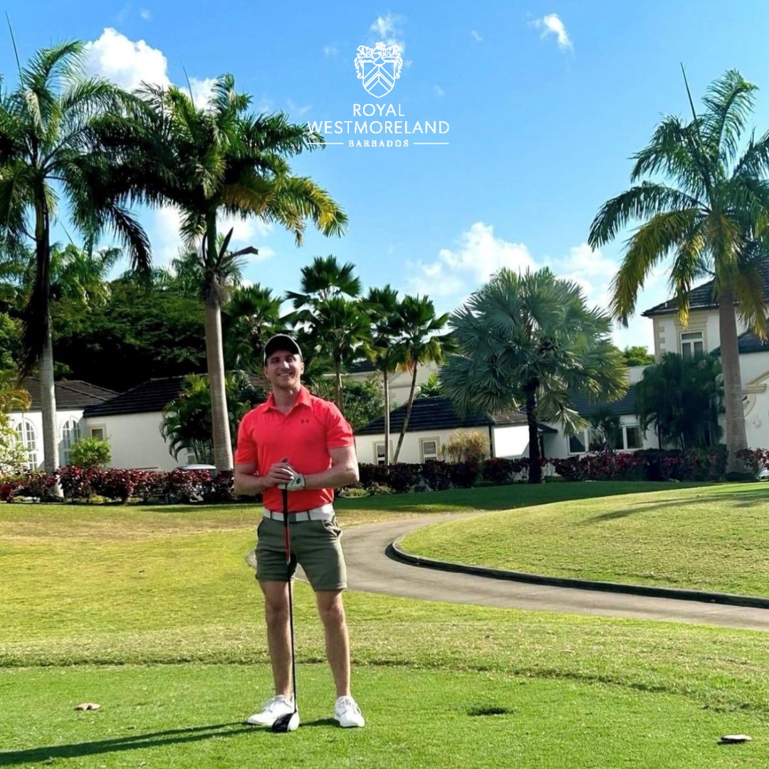 In a golfing state of mind... ⛳

📷@calumgriffiths54

#LivingRoyal #RWMGolf