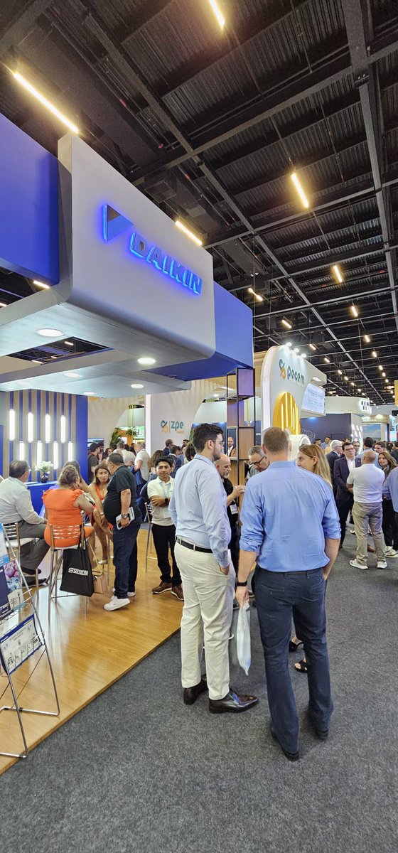 DaikinReefer's tweet photo. Our team had a great time recently at Intermodal South America @IntermodalSA !

We are celebrating 100 years in business, and our stand was busy with visitors.

Thank you for having us team @IntermodalSA!

#intermodalsouthamerica #intermodal #daikinreefer #coldchain #reefer https://t.co/6foYEUmiIy