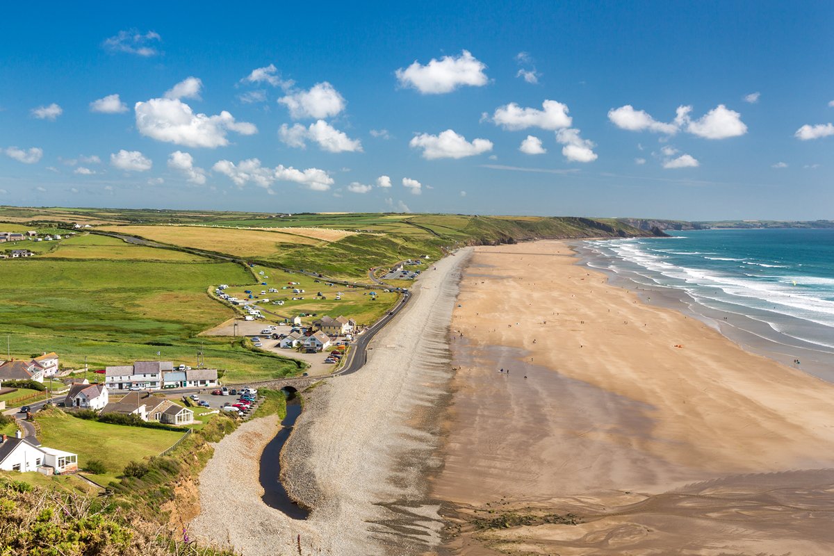 If you’re a frequent visitor to one of the Authority’s charging car parks, it’s worth considering a season ticket. They’re great value and the money from sales is used to support work across the Park. Find out more: pembrokeshirecoast.wales/product-catego…