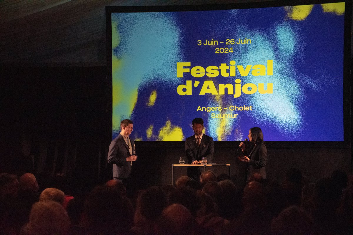 LinktByAltitude's tweet photo. @LinktByAltitude a eu l'honneur d'accueillir la soirée de présentation de la 74e édition du Festival d’Anjou au Château de la Romanerie 🏰
A travers son partenariat, #Linkt est fier de soutenir la scène culturelle et artistique française 🎭
#FestivalAnjou #mécénat #theatre https://t.co/5vFqPS6ggJ